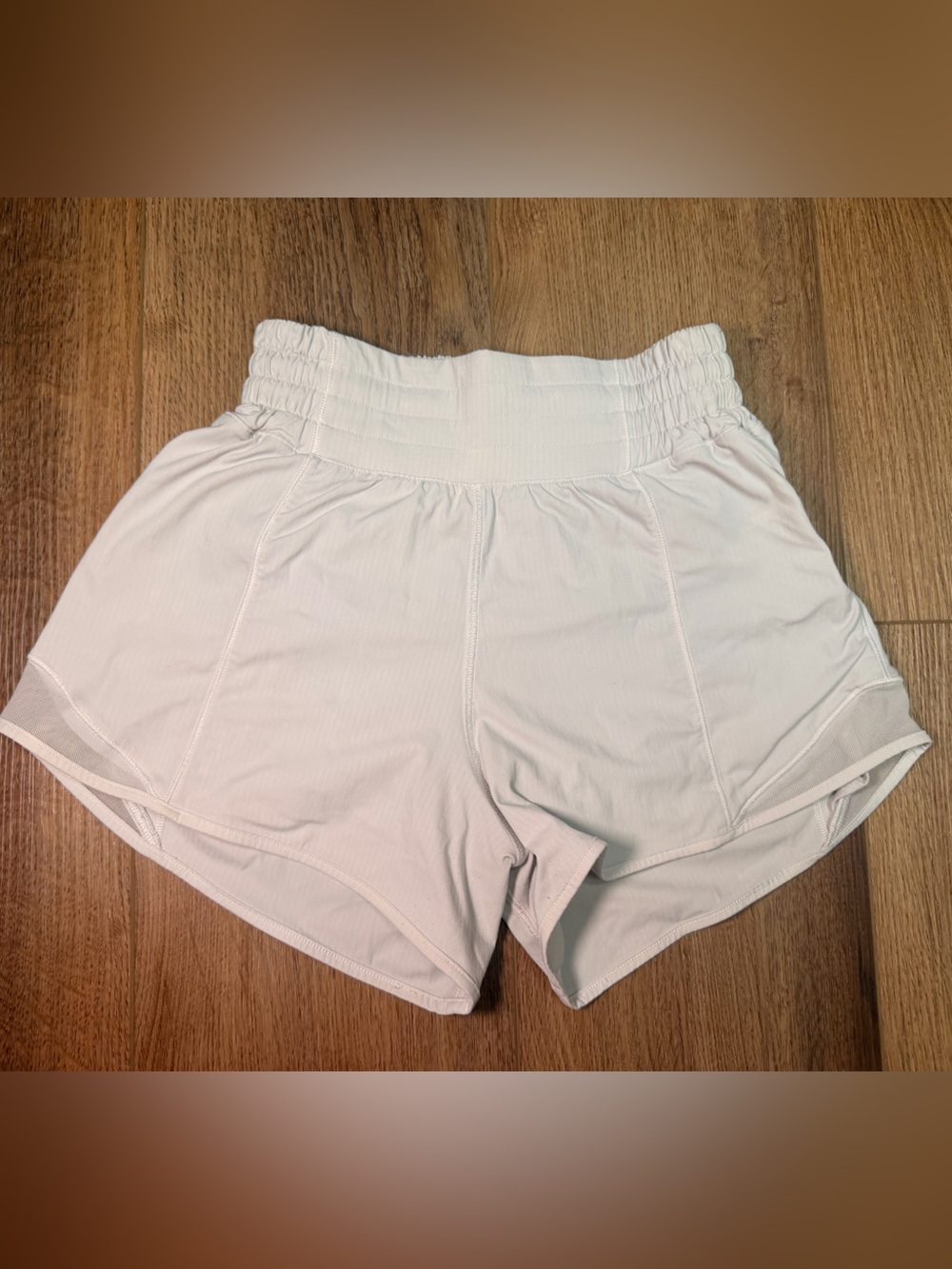 Lululemon Hotty Hot HR High Rise Lined Running Shorts 4β White WHT Athletic